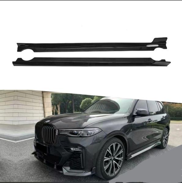 Накладки на пороги на BMW X7 G07