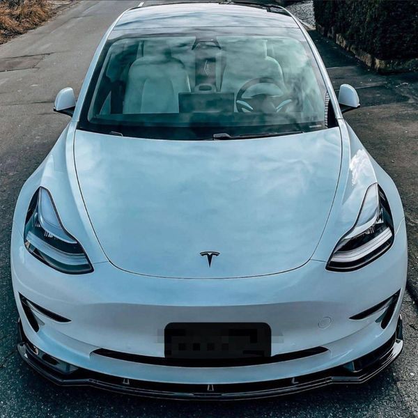 Splitter extensie bară pe Tesla Model Y